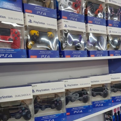 دنیای بازی XBOX , PS4 در کرج