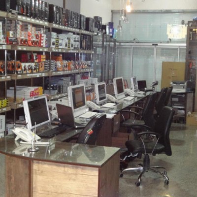 خدمات و فروش کامپیوتر کاسپین در یزد