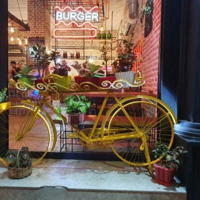 پیتزا و کافه لنتو در بابلسر