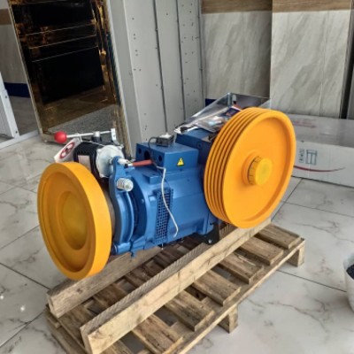 آسانسور مهرا در بابلسر