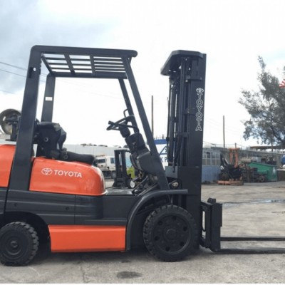 گروه فنی و مهندسی ماشین آلات راهسازی و تجهیزات انباری فن آوران در شیراز