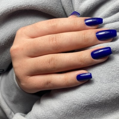 کاشت ناخن فاطمه منوریان در شهرک ولیعصر تهران