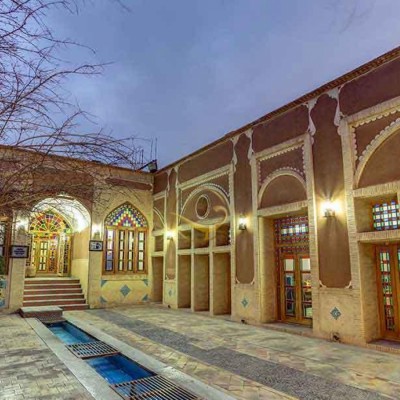 هتل باغ مشیر الممالک در یزد