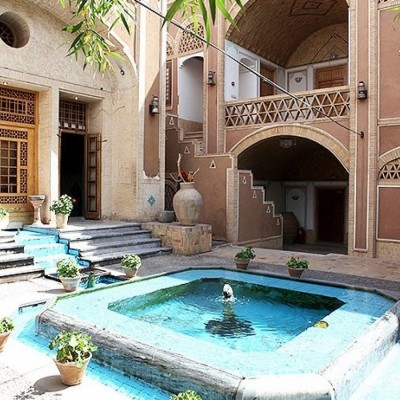 هتل باغ مشیر الممالک در یزد