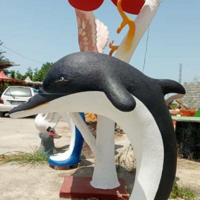 مجسمه سازی قو در سرخ رود