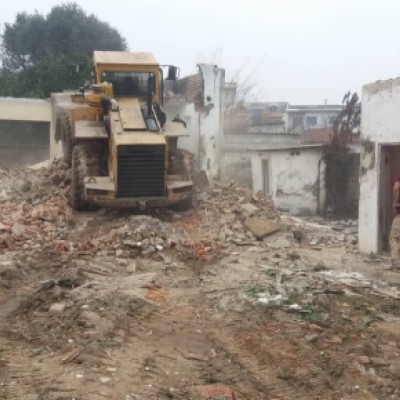 تخریب ساختمان در بابلسر - مجموعه برادران اعظمی