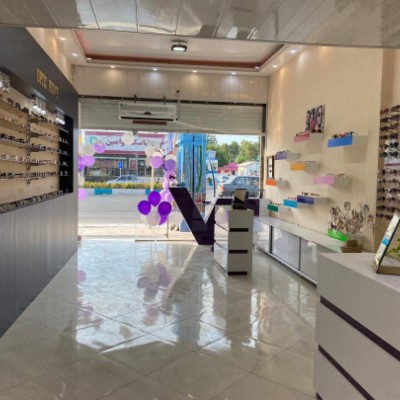 عینک فروشی پلیس در محمود آباد