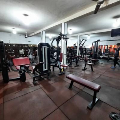 باشگاه بدنسازی هخامنش در گرگان