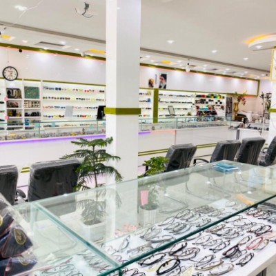 عینک سازی ایلیا اپتیک در داراب