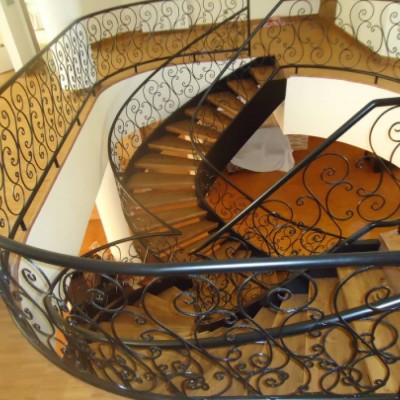 ساخت پله گرد فلزی و بتنی بابایی در بابلسر