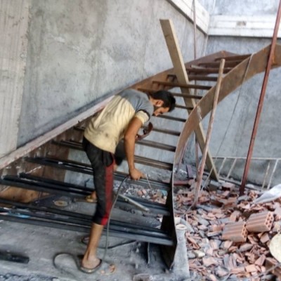 ساخت پله گرد فلزی و بتنی بابایی در بابلسر