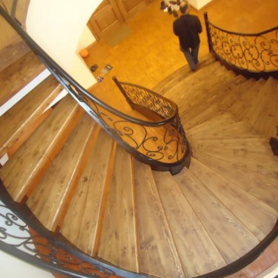 ساخت پله گرد فلزی و بتنی بابایی در بابلسر