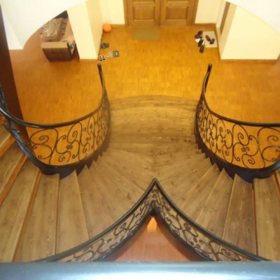 ساخت پله گرد فلزی و بتنی بابایی در بابلسر