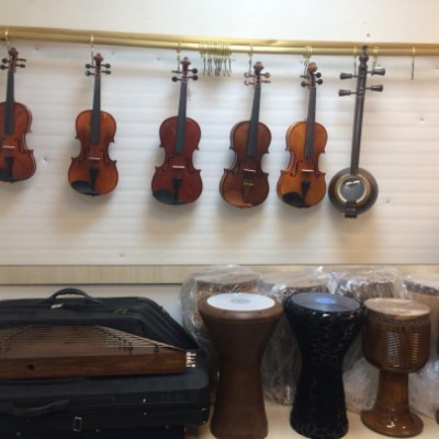 فروشگاه لوازم موسیقی هزار گیسو در گرگان