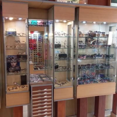 بهترین عینک سازی در سعادت آباد - عینک شاندیز 