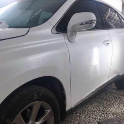 نقاشی اتومبیل حسن غلامی در فریدونکنار