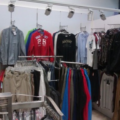 فروشگاه پوشاک گیلی در رشت