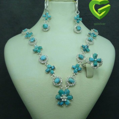 نقره امیرخان در تهران