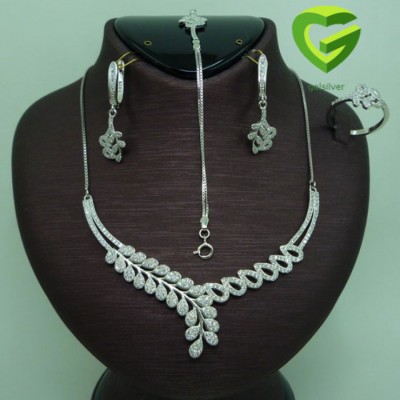 نقره امیرخان در تهران