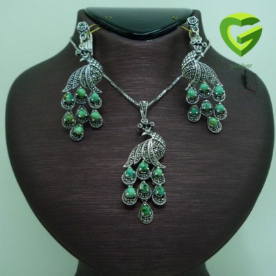 نقره امیرخان در تهران