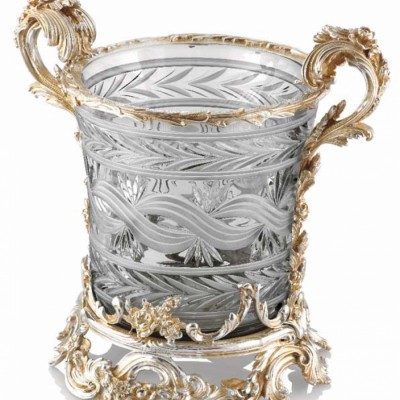 شیشه و آینه قصر نور در تهران