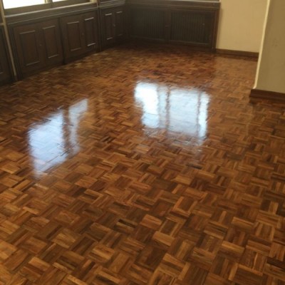 دکواسیون تک بلوط در تهران