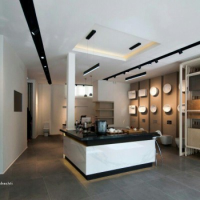 فروشگاه مرکزی راک کاشی و سرامیک در اصفهان