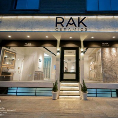 فروشگاه مرکزی راک کاشی و سرامیک در اصفهان